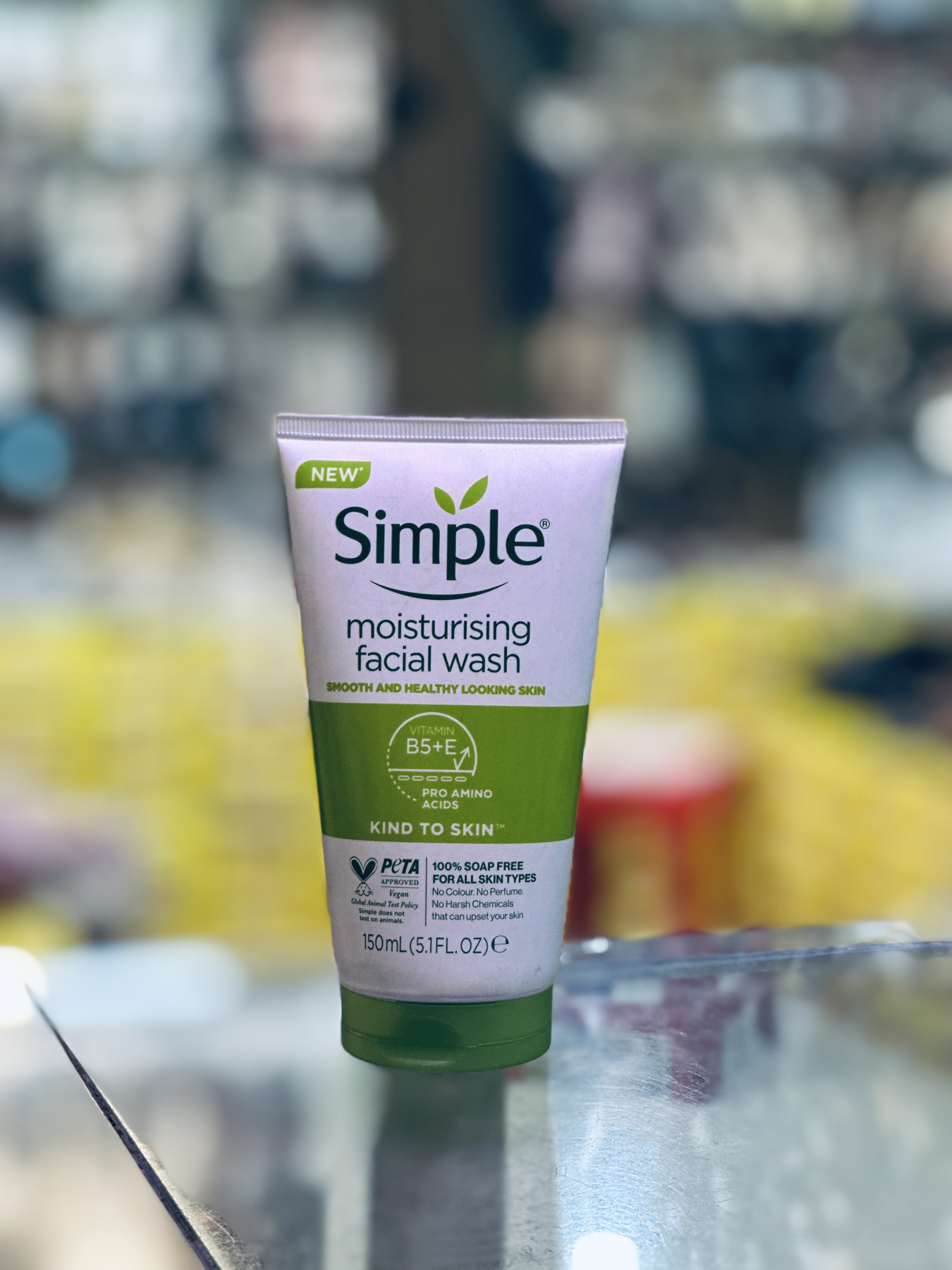 Simple moisturising facial wash ✅